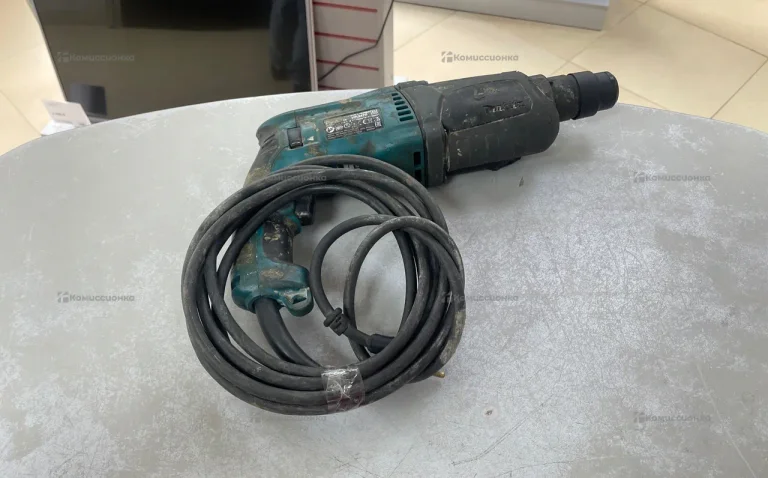 Перфоратор Makita HR2470