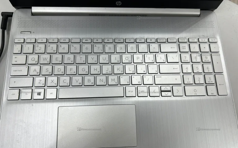 Ноутбук  HP 15s