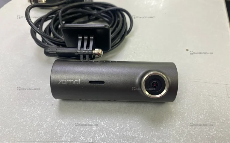 Видеорегистратор 7OMAI Dash Cam M300