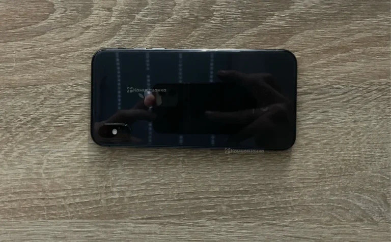 Apple iPhone X 3/64 ГБ