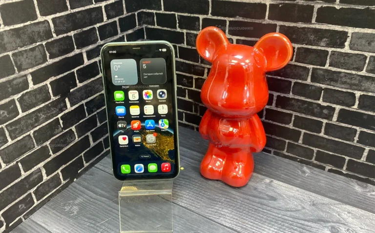 Apple iPhone 11 4/64 ГБ