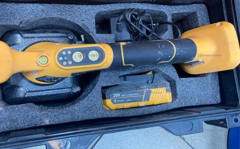 виброприсоска аккумуляторная для укладки плиты DKT