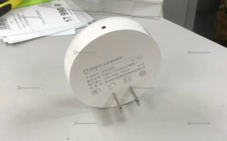 Ночник Xiaomi Mijia Plug-in Night Light (MJYD04YL)  белый