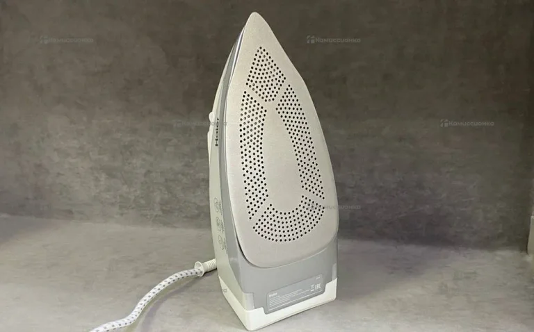 Утюг Haier HI-502