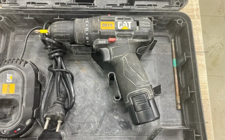Шуруповерт CAT DX14