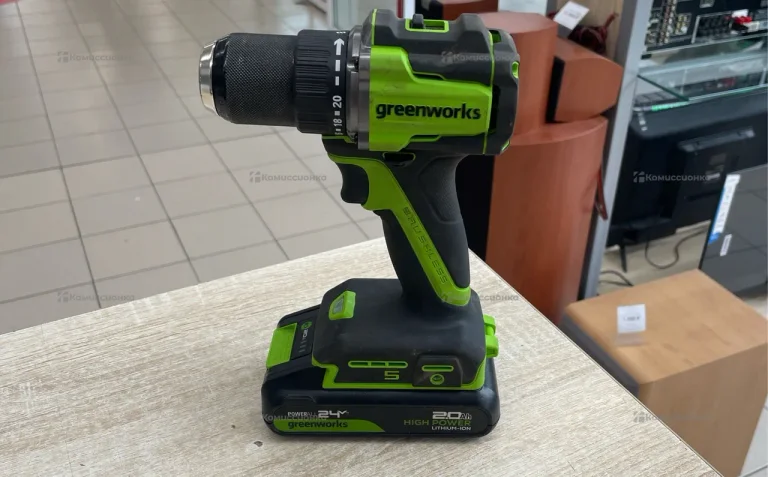 Шуруповерт Greenworks