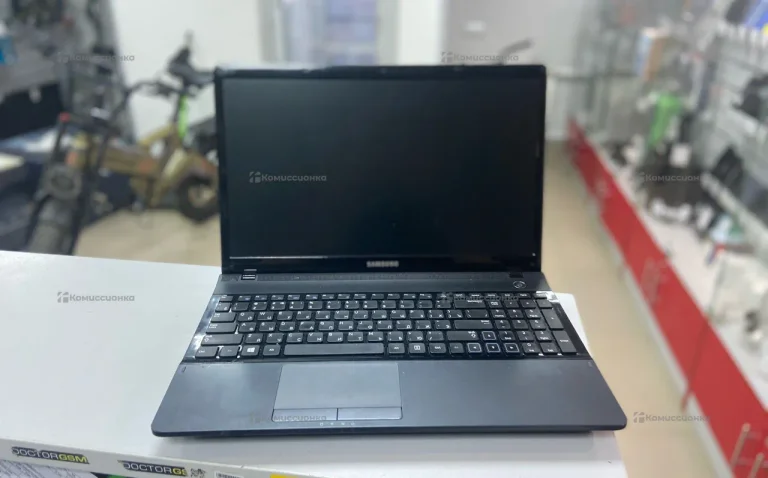 Ноутбук Samsung 305E