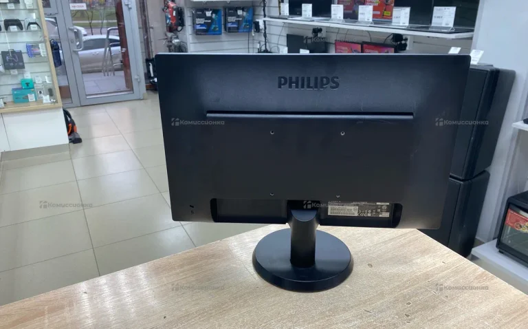 Монитор Philips 193V5LSB2