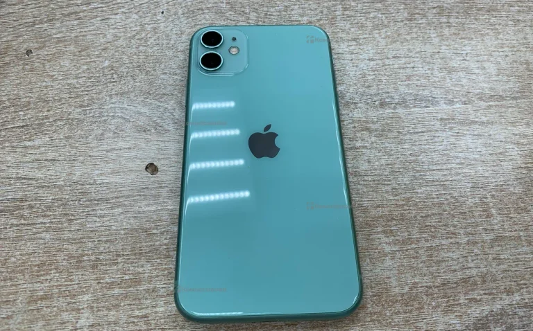 Apple iPhone 11 4/128 ГБ