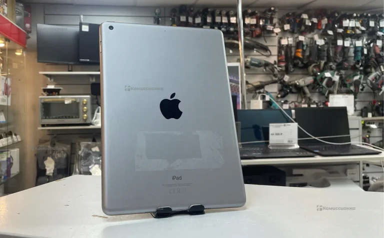 Планшет Apple iPad 6-го поколения 32GB Wi-Fi
