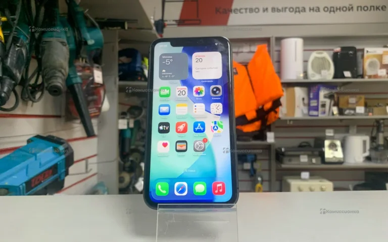 Apple iPhone 11 4/64 ГБ