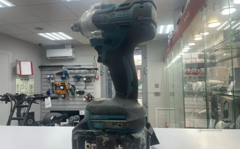 Гайковерт Makita DTW300
