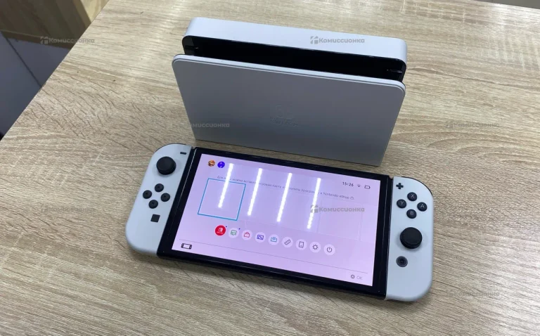 Приставка Nintendo Switch Oled 64 GB.