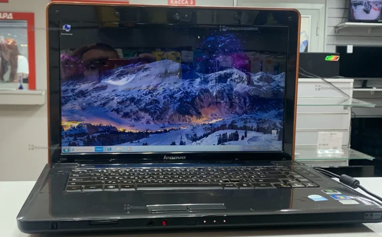 Ноутбук  Lenova Y550