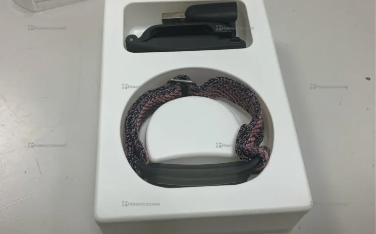 Часы  Huawei band 4e