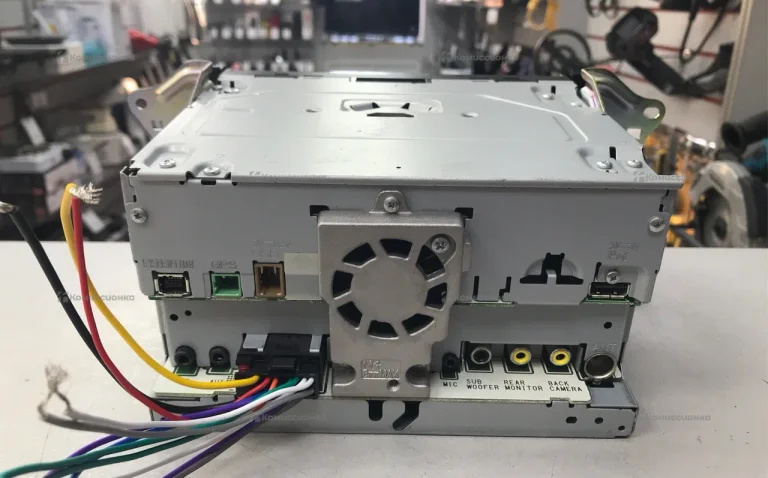 Автомагнитола  Pioneer AVIC-RZ403-3