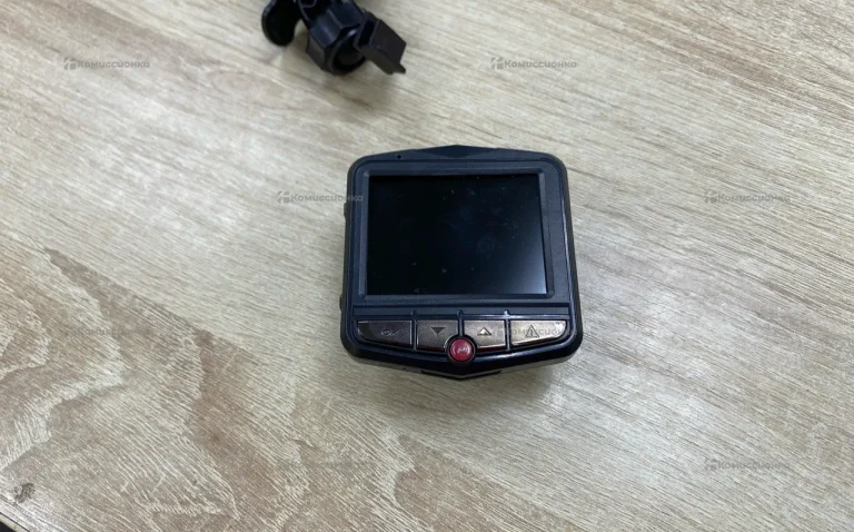 Видеорегистратор  Eplutus DVR-911