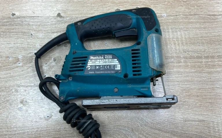 элекьролобзик makita 4329