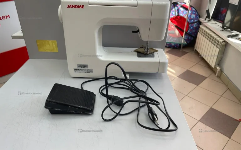 Швейная машина  janome lw-10