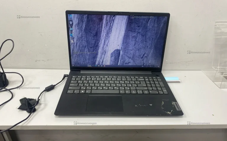 Ноутбук  Lenovo v16g2