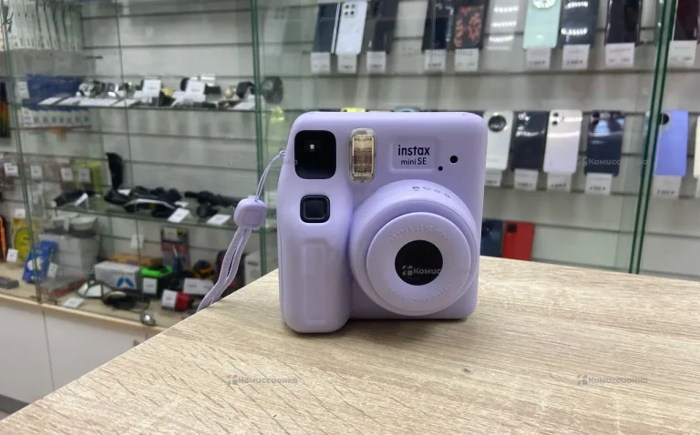 Фотоаппарат  instax mini se