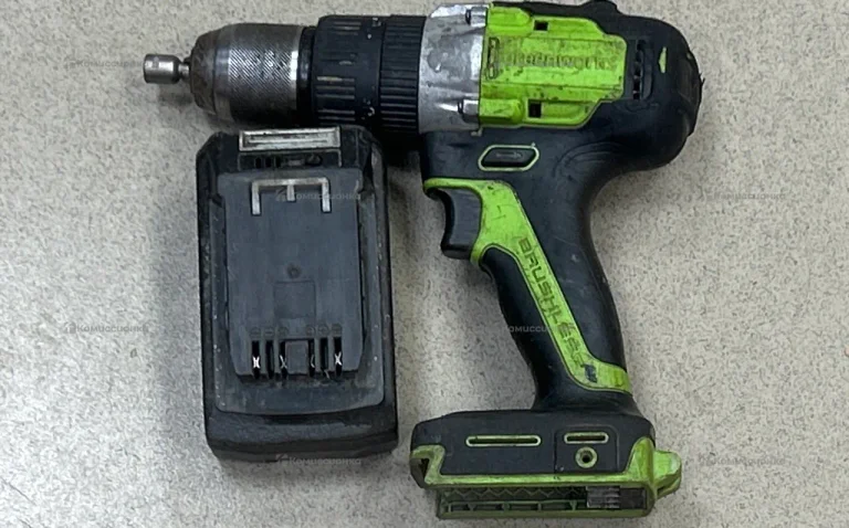 Шуруповерт Greenworks