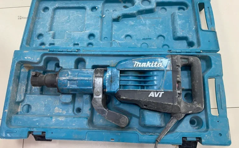 Отбойный молоток Makita HM1317C