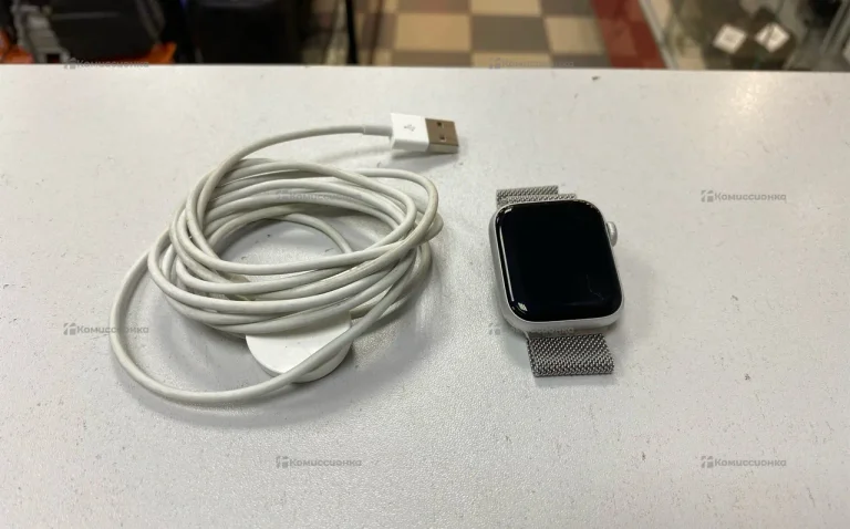 Apple Watch SE 40 mm
