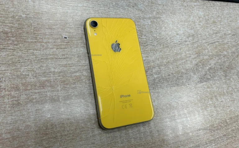 Apple iPhone XR 4/128 ГБ