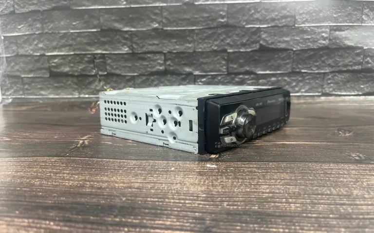 Автомагнитола Pioneer MVH-1400UB