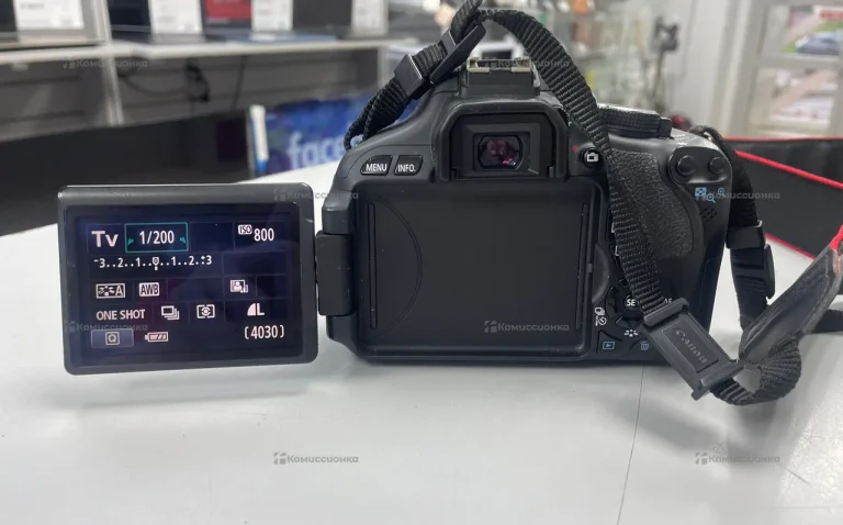Фотоаппарат  canon eos 600d с объективом efs 18-55