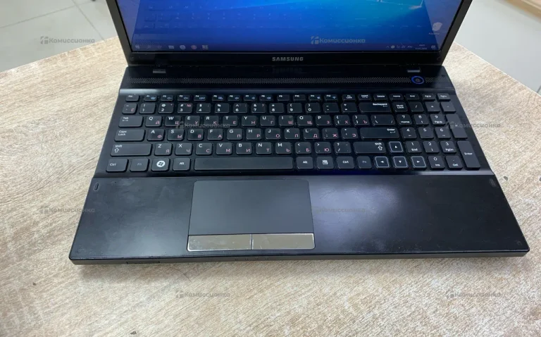 Ноутбук Samsung 305v4a