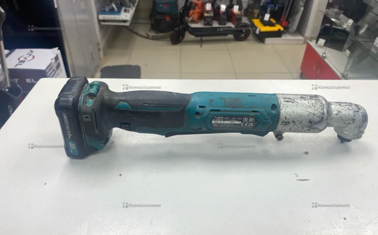 TL064D угловой шуруповерт Makita