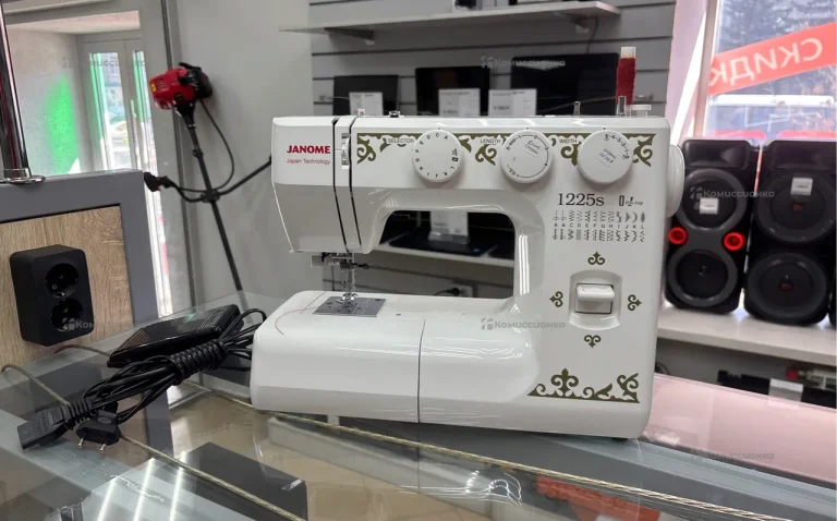 Швейная машина  Janome 1225S