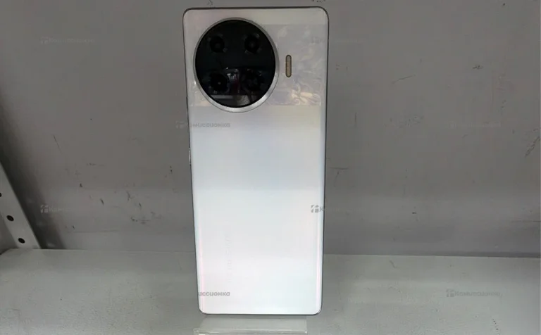 Tecno Spark 20 Pro+ 8/256 ГБ