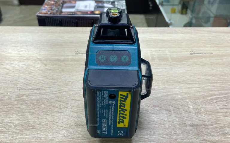 Лазерный уровень Makita