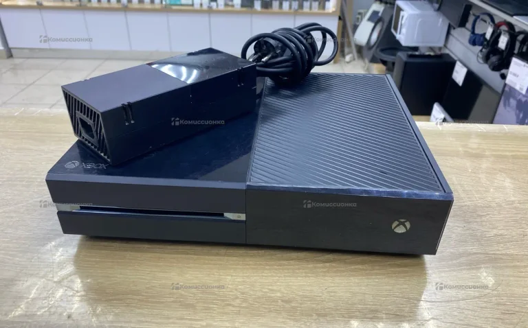 Приставка Xbox One 500gb