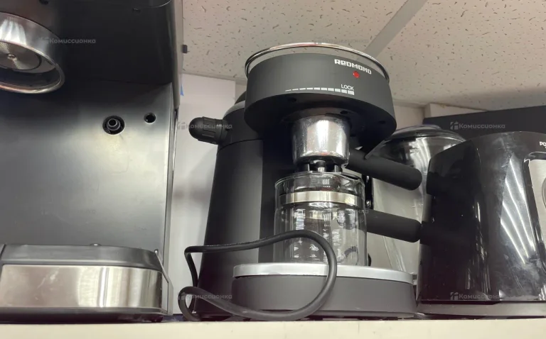 Кофемащина redmond RCM-1502