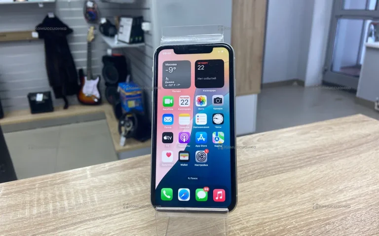 Apple iPhone 11 4/64 ГБ