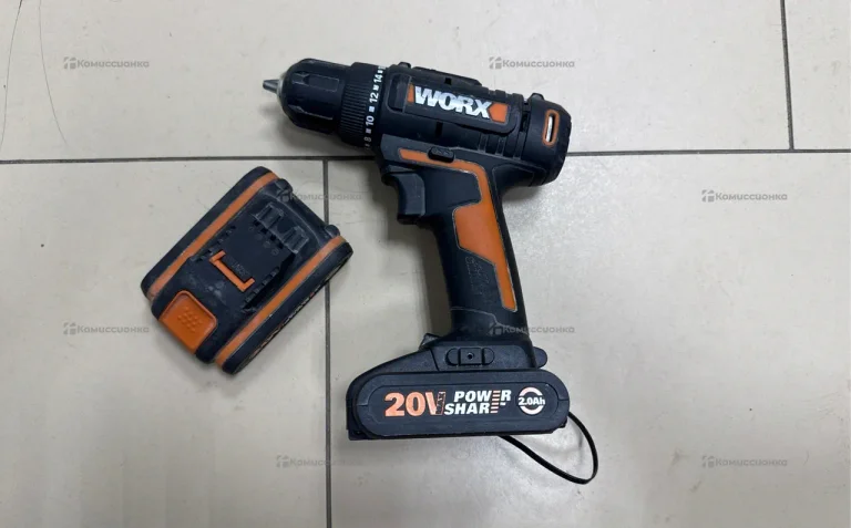 Шуруповерт Worx WX100