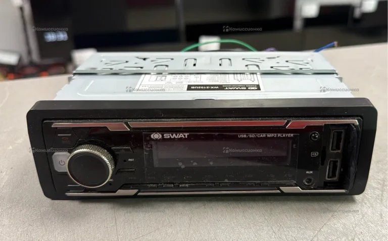 Автомагнитола Swat WX-210UB