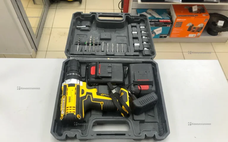 Шуруповерт Dewalt реплика