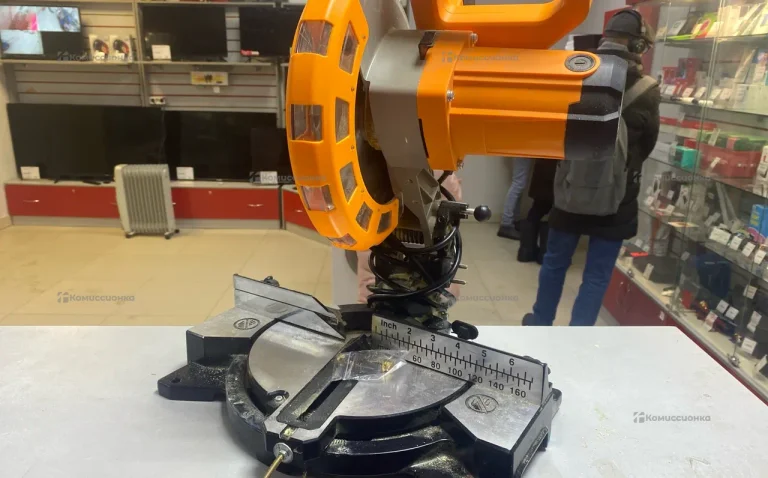 Торцовочная пила Вихрь ПТ-210