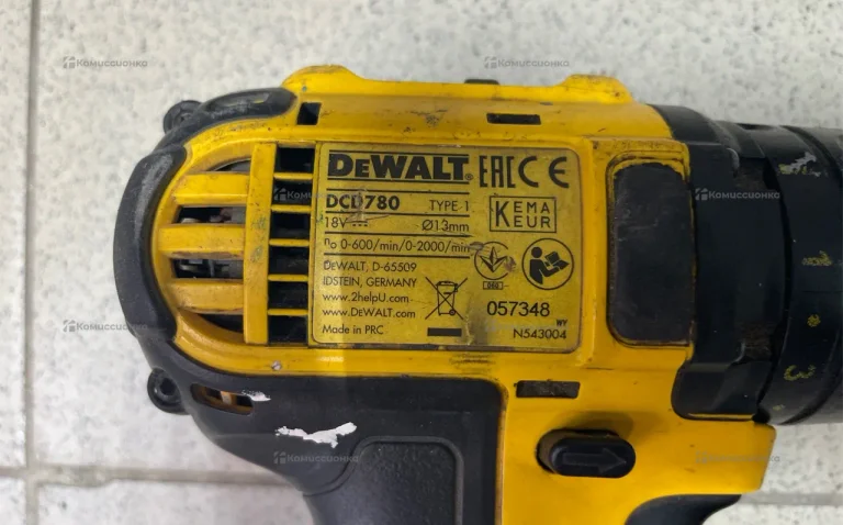 Шуруповерт Dewalt DCD780