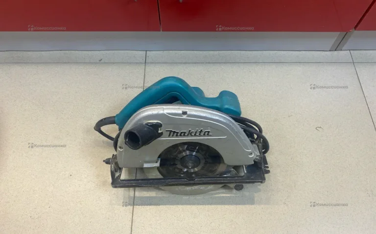 Циркулярная пила Makita 5704 R
