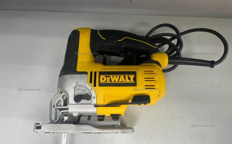 Электролобзик DeWalt DW349