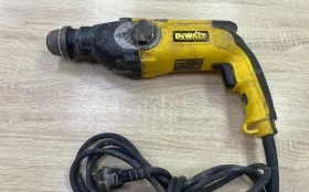 Купить Перфоратор Dewalt D25123 б/у , в Энгельс Цена:3200рублей