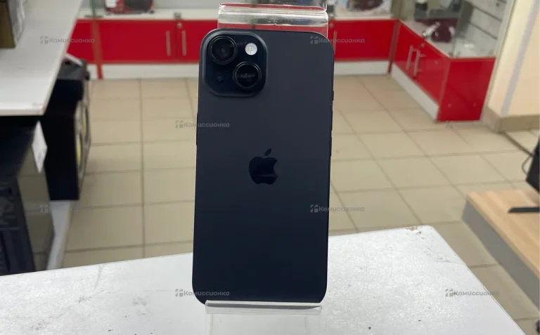 Apple iPhone 15 6/128 ГБ