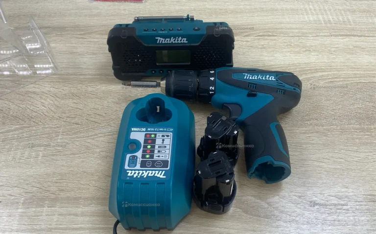 Шуруповерт Makita DF330DWE