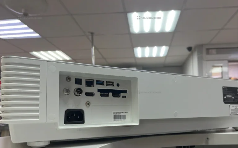 Лазерный телевизор Hisense 120L5H
